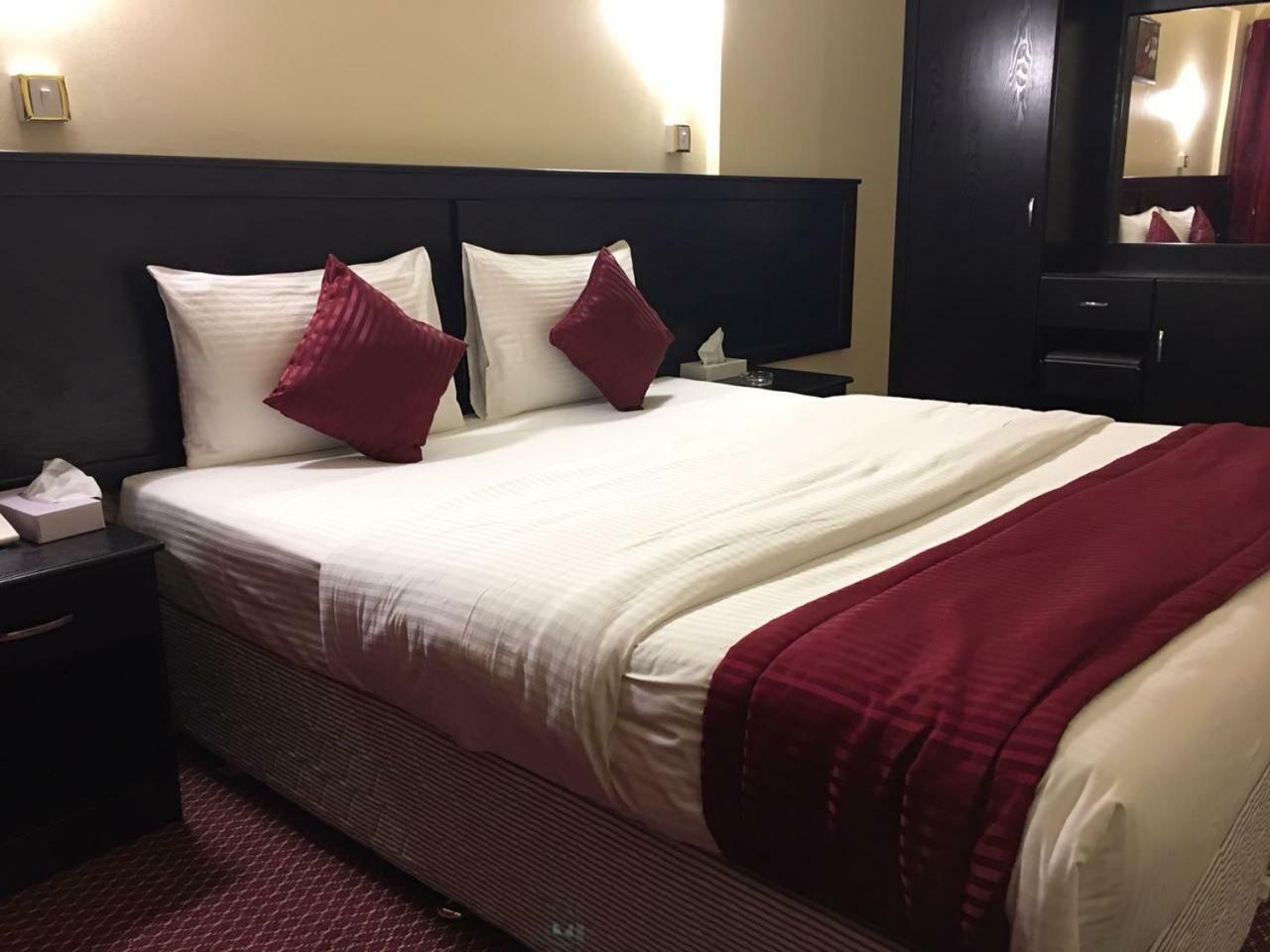Simba Hotel Dubai Exteriör bild